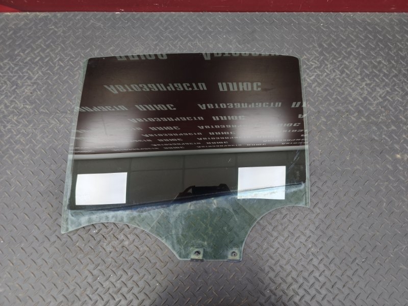 Стекло двери