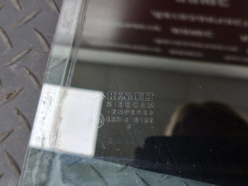 Стекло двери