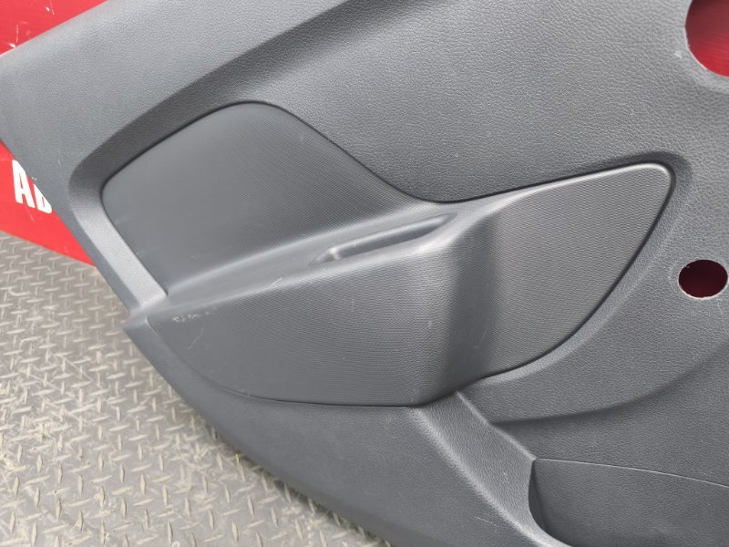 Обшивка боковой двери