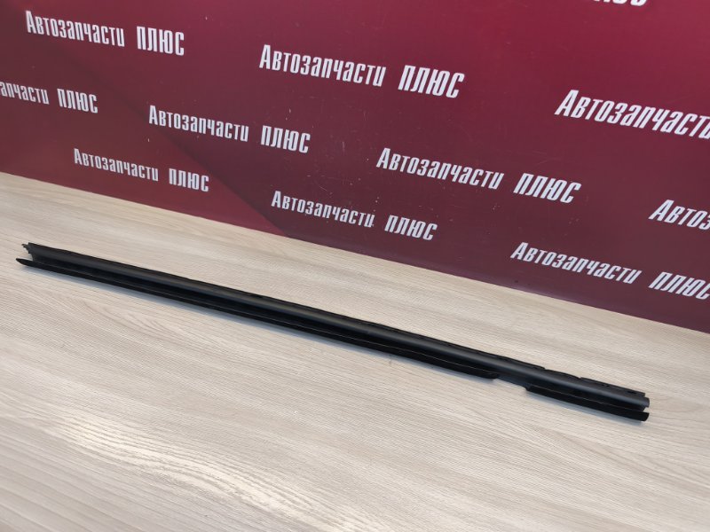 Уплотнитель стекла двери внутренний