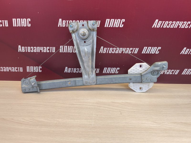 Стеклоподъемник    двери