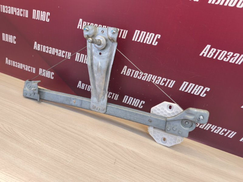 Стеклоподъемник    двери