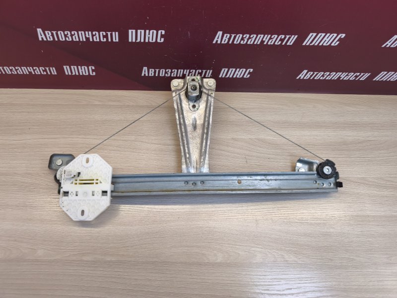 Стеклоподъемник    двери