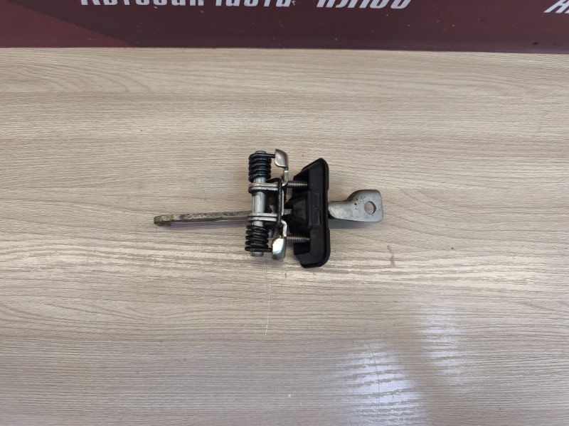 Ограничитель двери