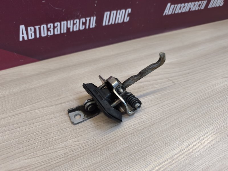 Ограничитель двери