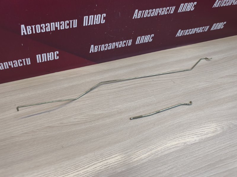 Тяга замка двери