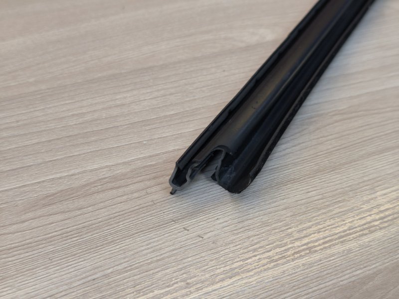 Уплотнитель стекла двери внутренний