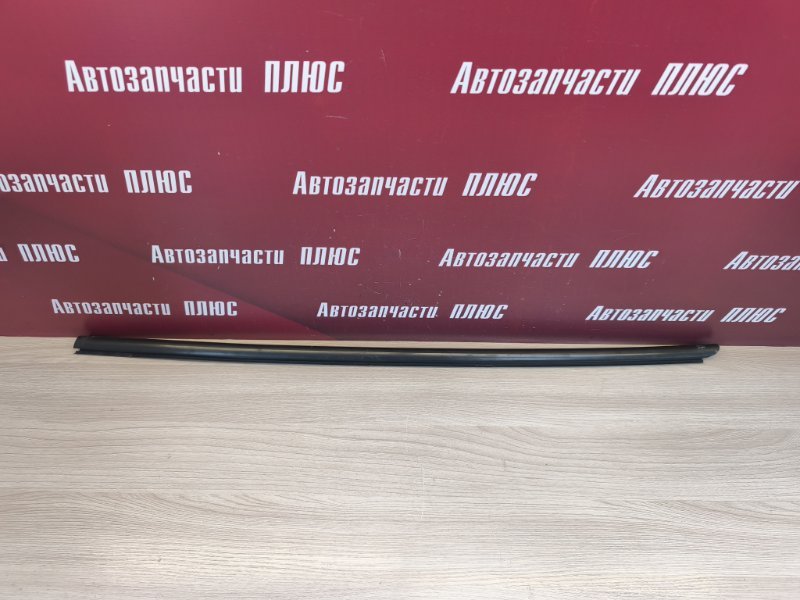 Уплотнитель стекла двери внешний