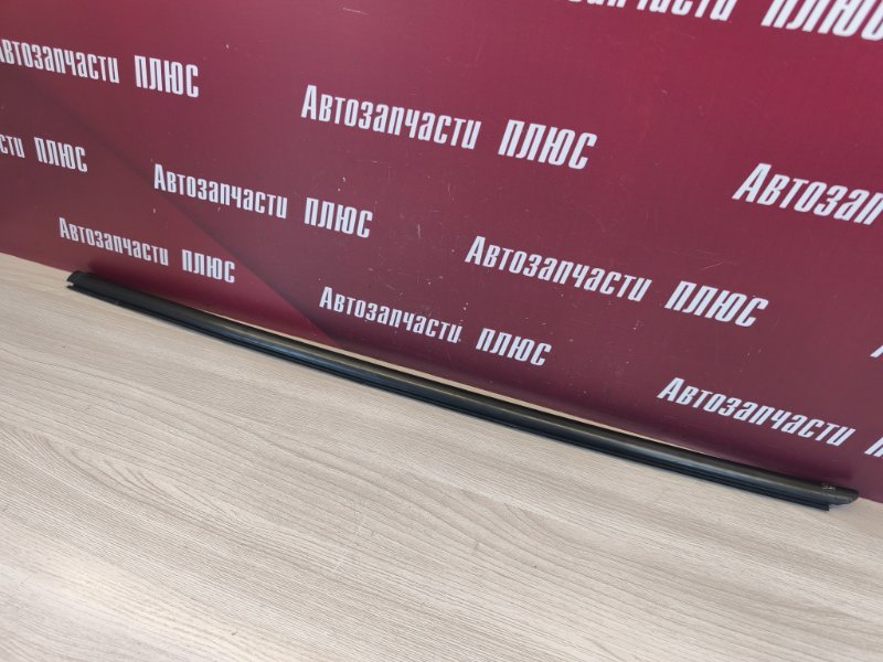 Уплотнитель стекла двери внешний