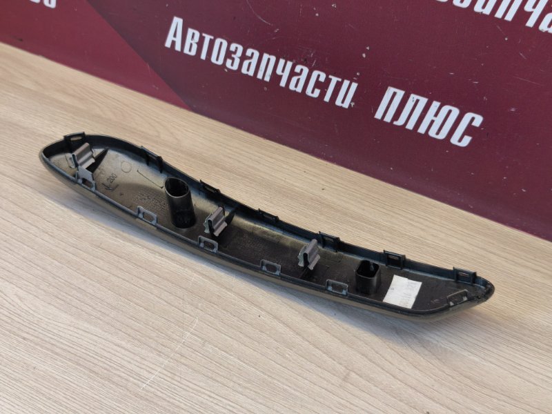 Накладка внутренней ручки двери