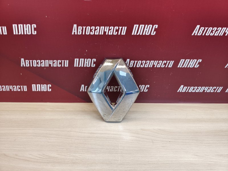 Эмблема решетки радиатора