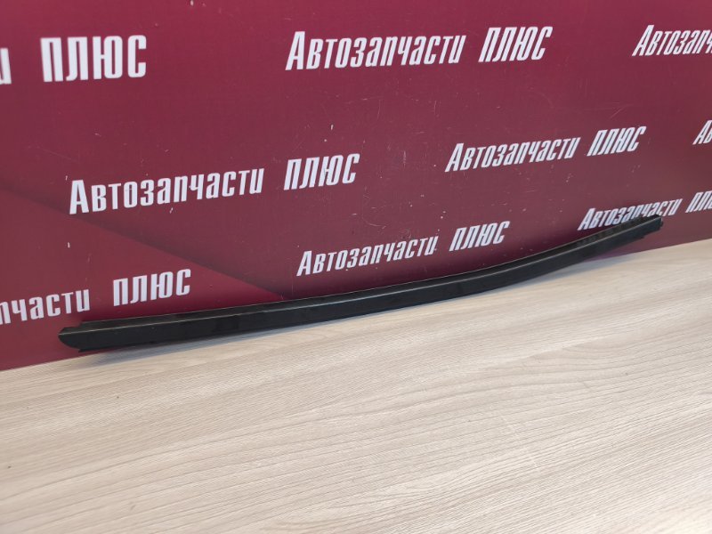 Уплотнитель стекла двери внешний