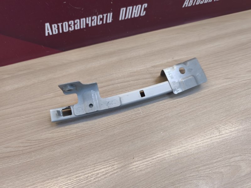 Направляющая стекла двери