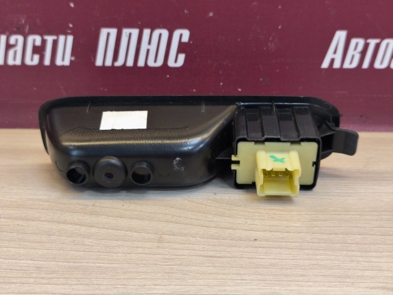 Кнопка стеклоподъемника