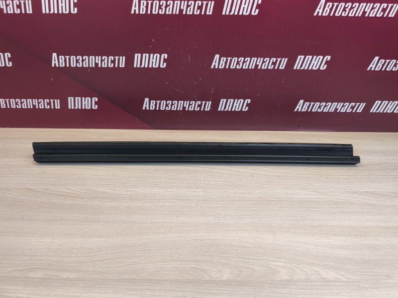 Уплотнитель стекла двери внутренний