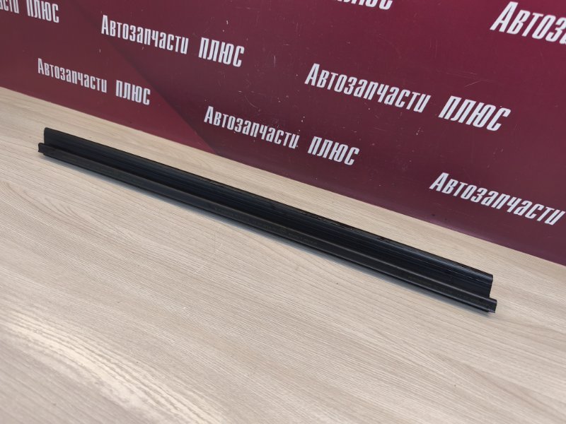 Уплотнитель стекла двери внутренний