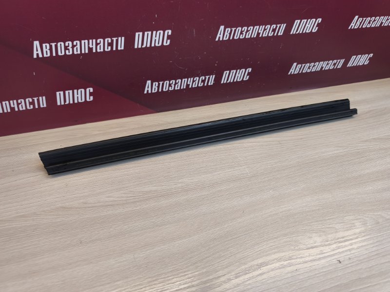 Уплотнитель стекла двери внутренний