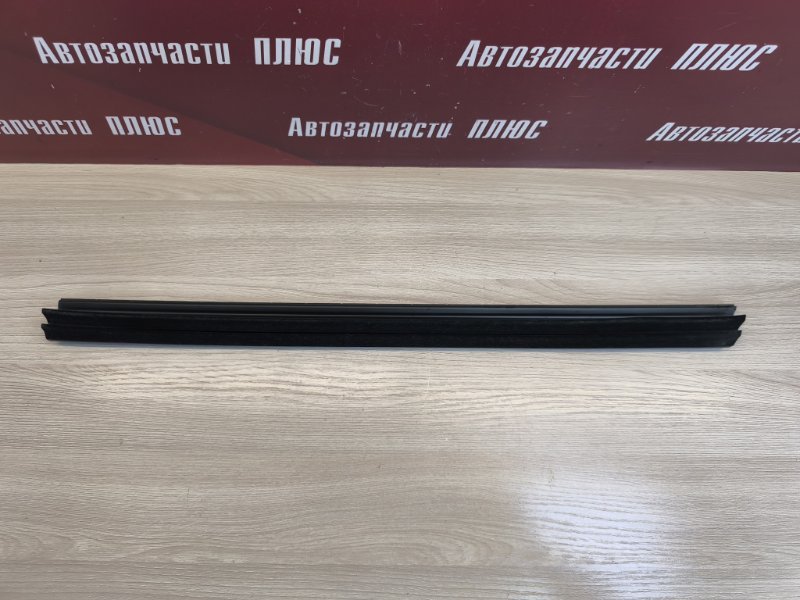 Уплотнитель стекла двери внутренний