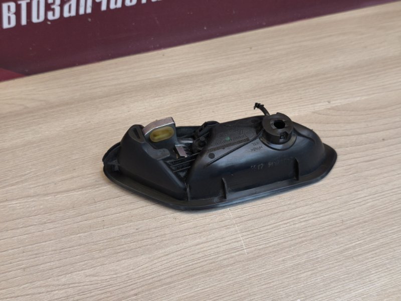 внутренняя ручка двери