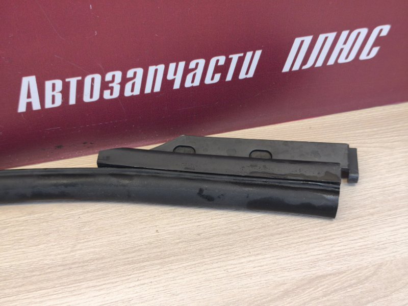 Уплотнитель двери