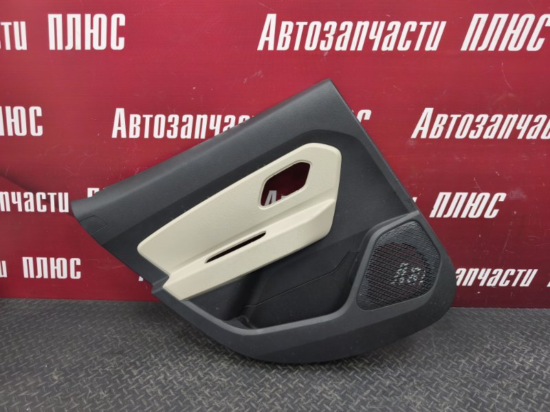 Обшивка боковой двери