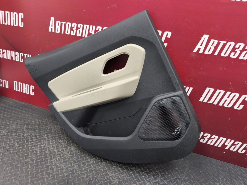 Обшивка боковой двери