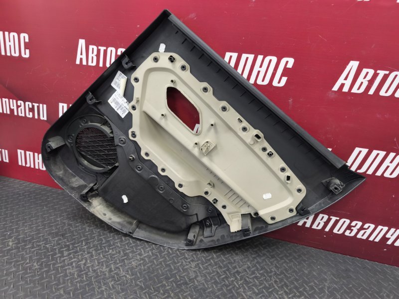 Обшивка боковой двери