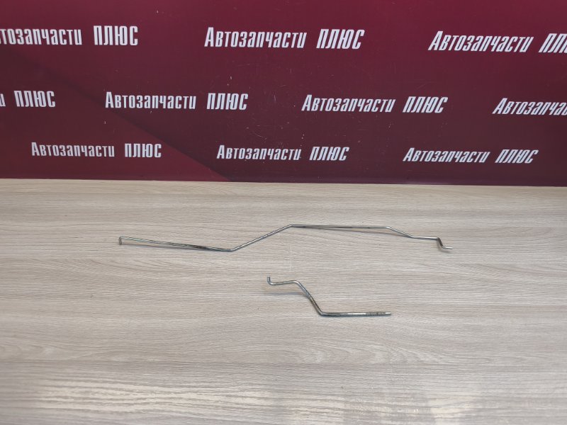 Тяга замка двери