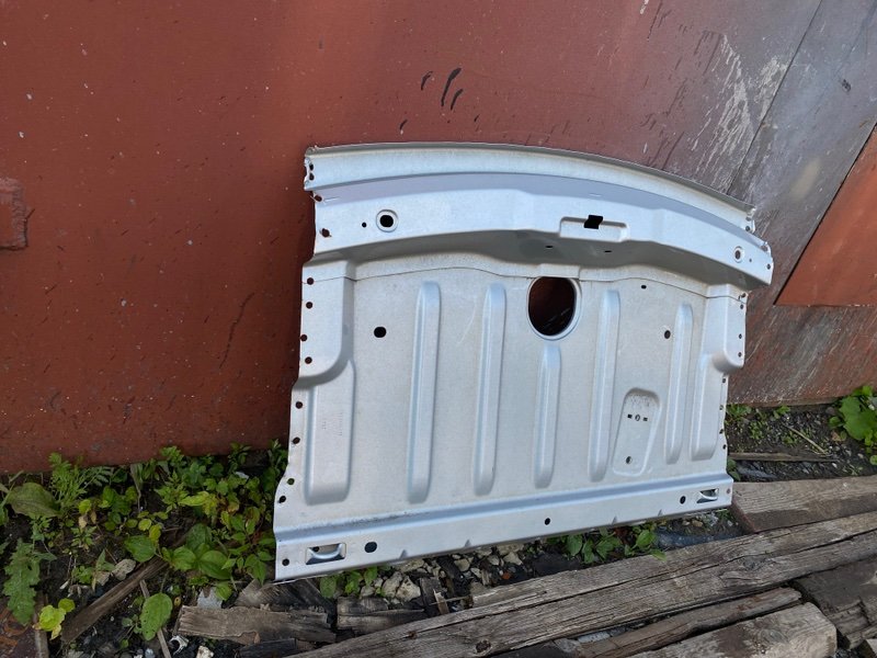 Задняя полка