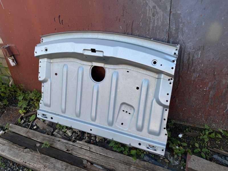 Задняя полка