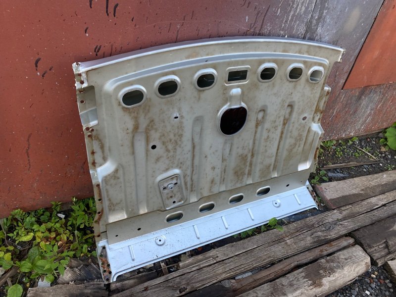 Задняя полка