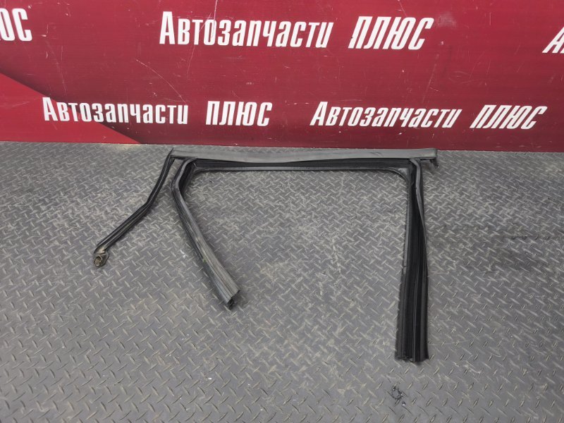 Уплотнитель рамки двери