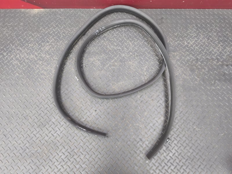 Уплотнитель проема      двери