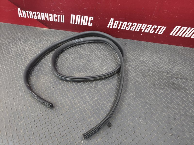 Уплотнитель проема      двери