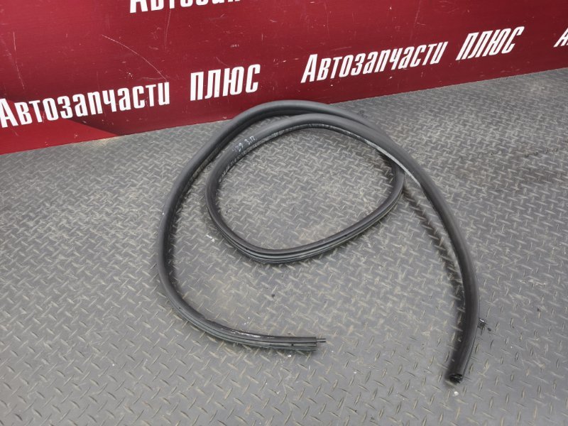 Уплотнитель проема      двери