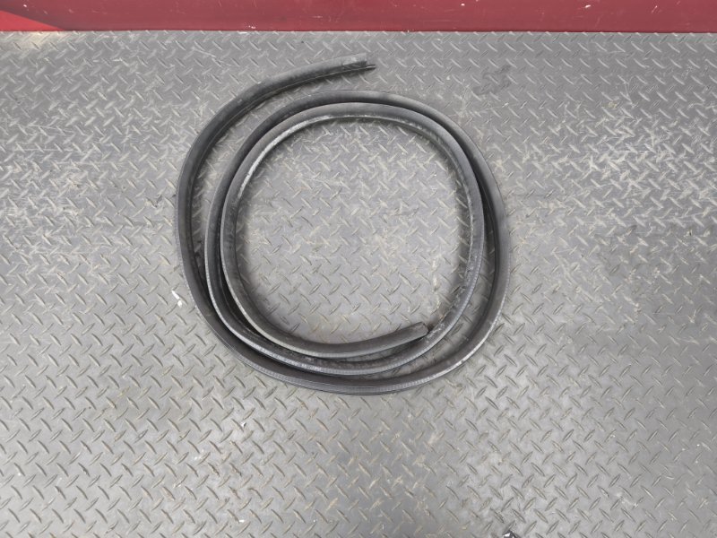 Уплотнитель проема      двери