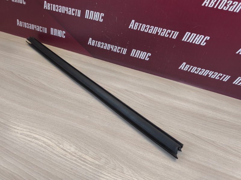 Уплотнитель стекла двери внутренний