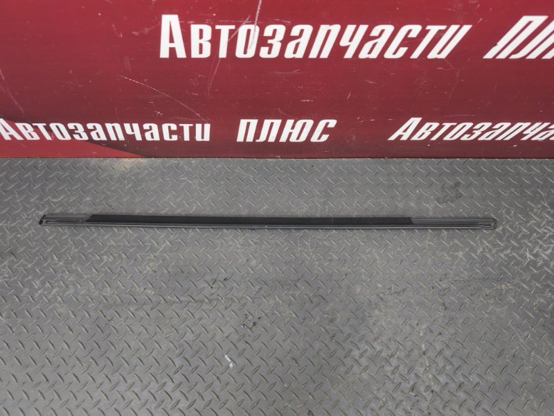 Уплотнитель стекла двери внешний