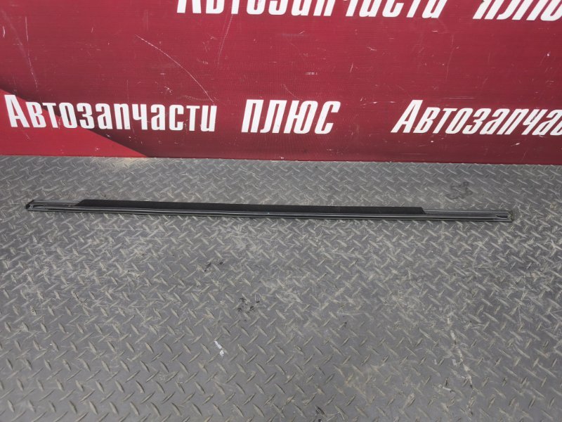 Уплотнитель стекла двери внешний