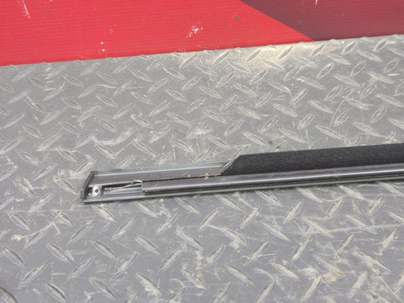 Уплотнитель стекла двери внешний