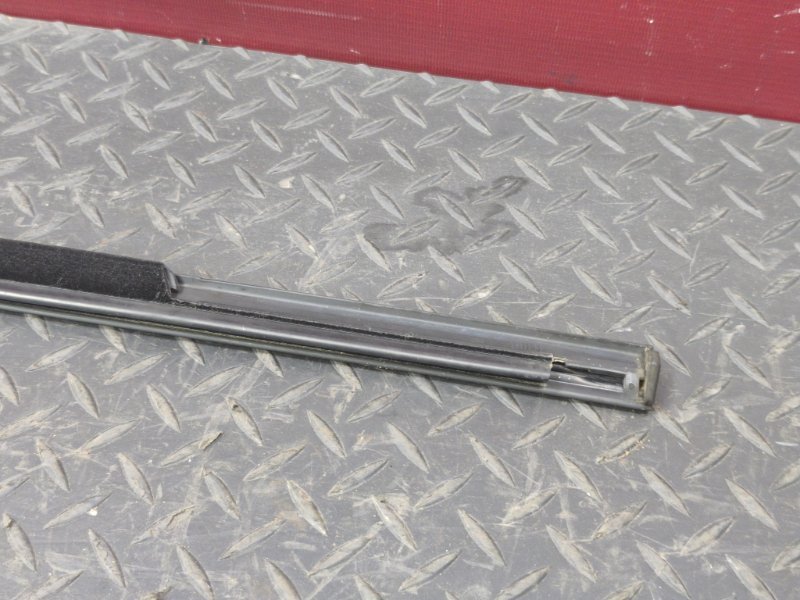 Уплотнитель стекла двери внешний