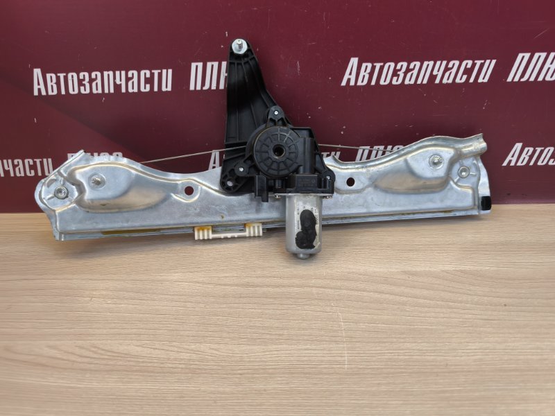 Стеклоподъемник    двери