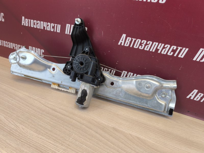 Стеклоподъемник    двери