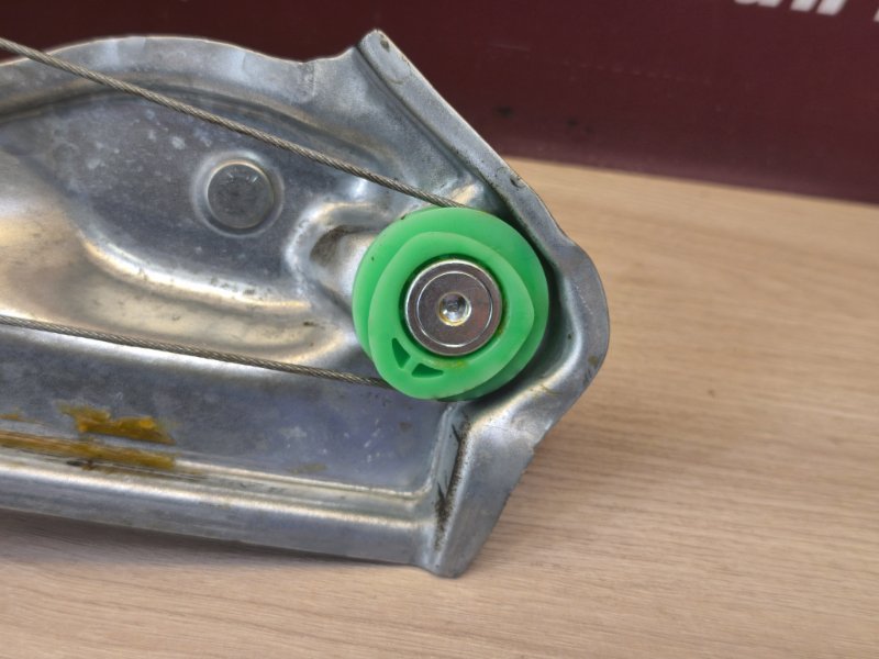 Стеклоподъемник    двери