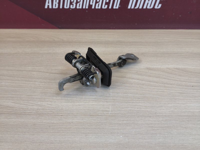 Ограничитель двери