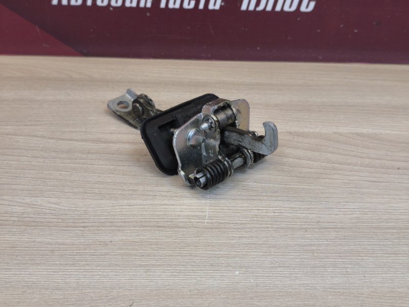 Ограничитель двери