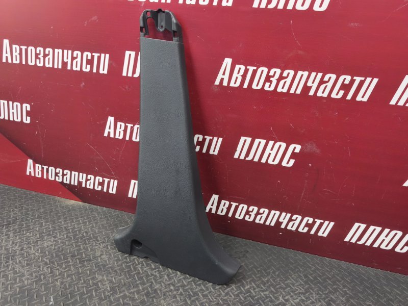 Обшивка средней стойки