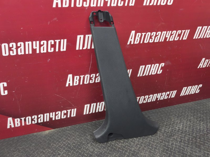 Обшивка средней стойки