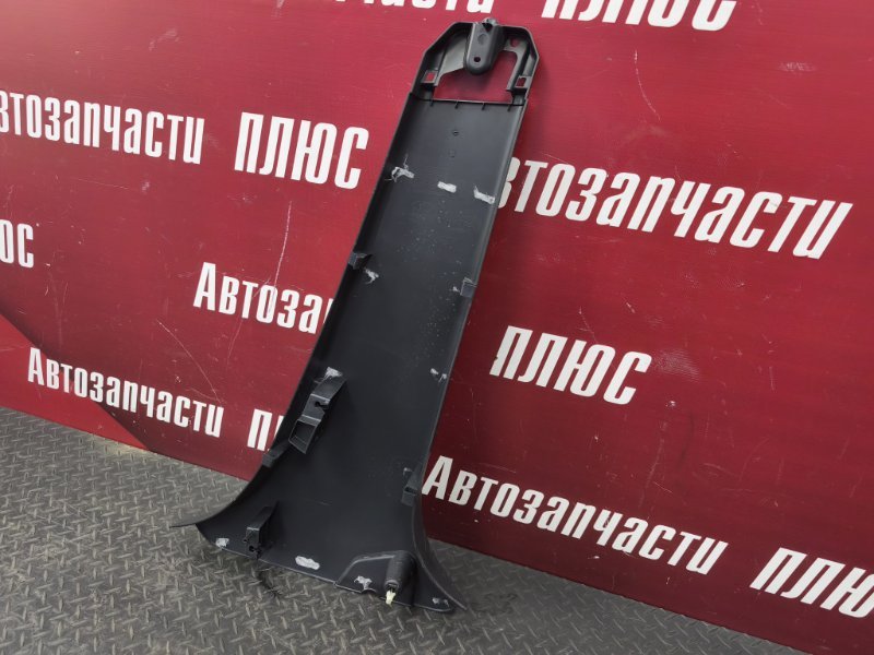 Обшивка средней стойки