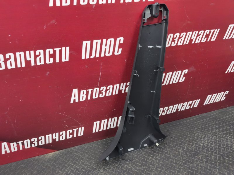 Обшивка средней стойки